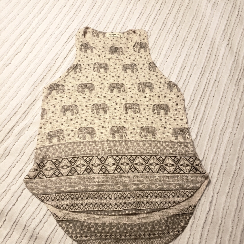 Cotton tank top w elephant 🐘 print